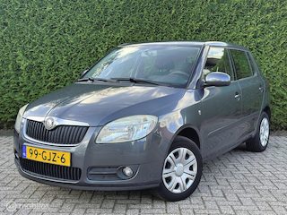 Skoda Fabia 1.4-16V Ambiente Business | Trekhaak |Airco| NAP | Volledige OH historie aanwezig |