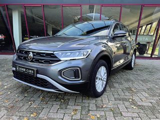 Volkswagen T-Roc 1.5 TSI Life Business | ACC | Navi | Camera | Stoel/Stuurverw. | Trekhaak | PDC |