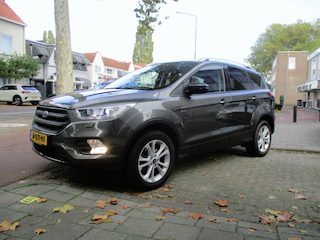 Ford Kuga 1.5 EcoBoost Titanium / AIRCO / NAVI / TREKHAAK / NW-STAAT / 157dkm
