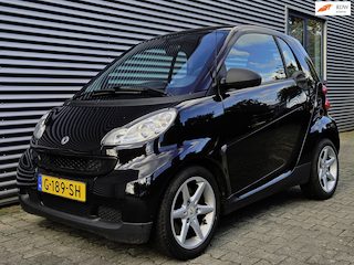 Smart Fortwo coupé 1.0 mhd Passion AUT 71Pk 06-2011 Zwart Metallic **AIRCO**