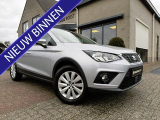 Seat Arona 1.0 TSI Style Carplay / Parkeersensors / Cruise control