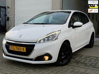 Peugeot 208 1.2 PureTech Blue Lion/ nap/ 2e EIG/ goed onderhouden/ 1jaar APK/ zeer nette auto.