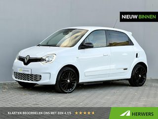 Renault Twingo Z.E. R80 E-Tech Série Limitée Urban Night 22 kWh / SOH 95,52% / Dealer onderhouden / Navigatie / Camera / Apple Carplay & Android Auto / Stoelverwarming / 16" LM wielen / PDC Achter /