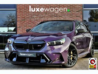 BMW 5-serie Touring | Daytona-Violett | Ceramic | 22"Korbach | Akrapovic | Pano | Trekhaak | DA+