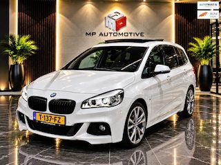 BMW 2-serie Tourer 220i Centennial M-Sport|Pano|H&K|Memory|Leder|HUD|Stoelverw|LED|