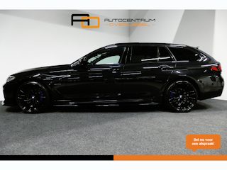 BMW 530e xDrive M Sport / M sport Bodykit / Elektr. verstelbare voorstoelen / 20'' LMV / Stoelverwarming / Ambienteverlichting / Full LED / Apple Carplay - Android Auto / Achteruitrijcamera / Sport stoelen / Dodehoek detectie / Lederen bekleding / Grootlichtassistent / Shadow Line / HiFi Audio