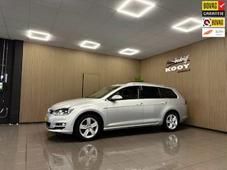 Volkswagen Golf Variant 1.2 TSI Business Edition * Automaat / Navigatie / Parkeersensoren / Trekhaak / NL Auto *
