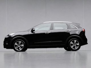 Kia Niro 1.6 GDi DynamicLine Sport (APPLE CARPLAY,NAVI,CAMERA,ADAPTIVE CRUISE,CLIMATE,LED,SPORTSTOELEN,LM VELGEN)