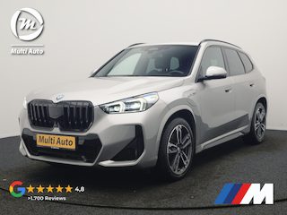 BMW X1 xDrive25e M Sport PHEV 245pk Dealer O.H | Trekhaak Af Fabriek | Adapative Cruise | 360 Camera | Head Up | Harman / Kardon | Lederen Sportstoelen Massage & Memory | Stuur & Stoelen Verwarmd | Keyless | Apple Carplay | Navigatie | DAB | Virtual | 19"L.M | Plug In Hybrid |