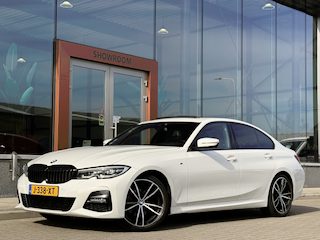 BMW 320i High Executive Edition | Harman / Kardon | Pano | Leder | Led | Stoelverwarming | Achteruitrijcamera