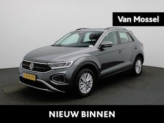 Volkswagen T-Roc 1.0 TSI Life 110 PK| Origineel Nederlands | 1e Eigenaar | Dealeronderhouden | Navigatie | Parkeersensoren | Climatronic | LED Koplampen | Digitale Cockpit | Apple Carplay