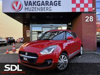 Suzuki Swift 1.2 Style Smart Hybrid // DODEHOEK // ADAPT. CRUISE // CAMERA+SENSOREN // STOELVERWARMING // NAVI + CARPLAY