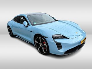 Porsche Taycan 4S Performance 84 kWh / Panoramadak / Camera / Passenger Display / Luchtvering / 20'' / Sportdesign+Chrono / Warmtepomp / Bose / DAB / Cruise Control
