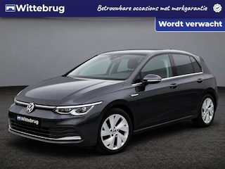 Volkswagen Golf 1.5 eTSI 130pk Style DSG Automaat Trekhaak / 17"LM velgen / Parkeersensoren / App-connect / Navigatie