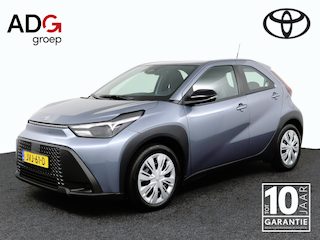 Toyota Aygo Hybrid 115 play | Draadloos Apple Carplay/Android Auto | Cruise control adaptief |