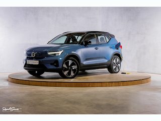 Volvo XC40 Recharge Ultimate 70 kWh | Zwenkbare trekhaak | Panoramadak | Adaptieve cruise | Harman Kardon | Blis |
