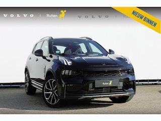 Lynk & Co 01 276PK Automaat Core / Adaptieve cruise control / Stoel - en stuurwielverarming / Parkeersensoren met camera / Apple carplay /Metallic lak / 19" lichtmetalen velgen