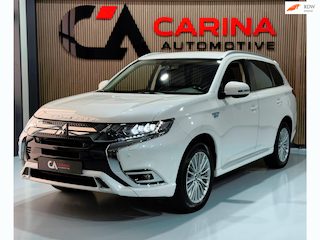 Mitsubishi Outlander 2.4 PHEV Intense+ / Lederen Bekleding / Keyless / Stoel Verwarming / Elektrische Stoelen / Ect... /