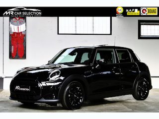 Mini Cooper 5-Deurs 1.5 Business Edition | Panoramadak | LED | Leder | Apple Car Play | 1ste eigenaar