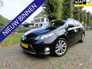 Toyota Auris Touring Sports 1.8 Hybrid Lease Pro Automaat Panoramadak Achteruirijcamera Stoelverwarming Xenon Keyless Leer/Stof Pdc Lm Velgen Pdc Trekhaak***Dealer Ondrhouden***