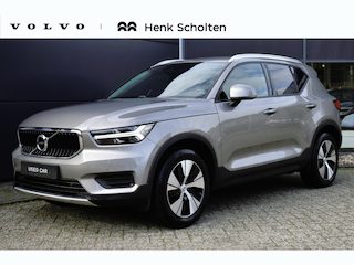 Volvo XC40 T3 Momentum Pro | Achteruitrij Camera | 100% Dealeronderhouden | Stoel Verwarming | Voorruit verwarming | 18"LM Velgen | Parkeer sensoren V+A | Trekhaak | Extra Donker Glas Achter |