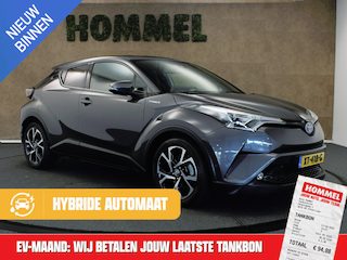 Toyota C-HR 1.8 Hybrid Style - ORIGINEEL NEDERLANDSE AUTO - AFNEEMBARE TREKHAAK 725 KG GEREMD TREKGEWICHT - PARKEERSENSOREN VOOR EN ACHTER - JBL GELUIDINSTALLATIE - DODEHOEK DETECTIE - STUUR & STOEL VERWARMING