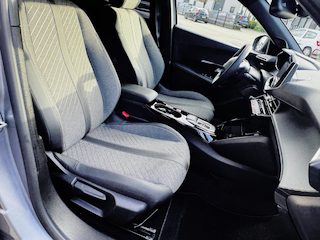 Peugeot 2008 1.2 Hybrid 145 Allure