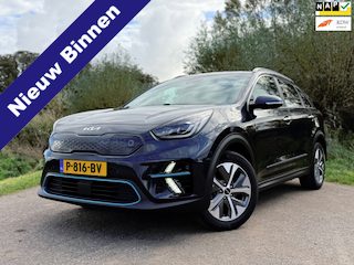 Kia Niro E-Niro ExecutiveLine 64 kWh Automaat / SOH 98% / JBL / Leder / Camera / CarPlay-Android Auto / Stuur-/Stoelverwarming / ACC /
