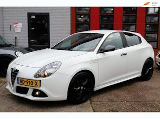 Alfa Romeo Giulietta 1.4 Turbo Sprint, 150 PK , Navi , Alcantara