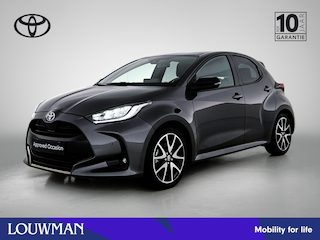 Toyota Yaris 1.5 Hybrid Executive + | BTW voertuig | JBL | Head-Up | Dodehoek detectie | Stoel+stuurverwarming | Parkeersensoren voor+achter | Navigatie | Apple CarPlay/Android Auto |