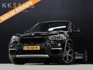 BMW X1 sDrive20i Orange Edition II M Sport [STOELVERWARMING, CRUISE CONTROL, PDC V+A, ELEKTRISCHE STOELEN, HEAD UP DISPLAY, CLIMATE CONTROL, LEDER M STUUR, LEDER STOELEN, ELEKTRISCHE ACHTERKLEP, BLUETOOTH, RADIO, NIEUWSTAAT]
