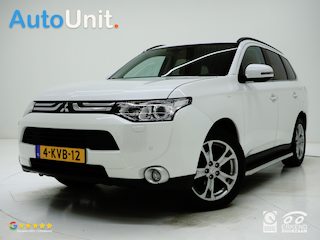 Mitsubishi Outlander 2.0 Intense+ 7P | Trekhaak | Sidebars | Keyless | Camera | Cruise | Climate | Navigatie