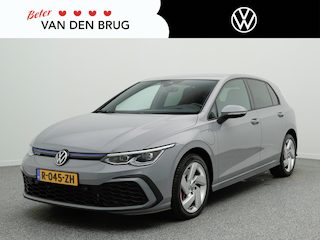 Volkswagen Golf GTE 1.4 eHybrid 245pk DSG | Trekhaak | Stoel & Stuurverwarming | Head-up display | Achteruitrijcamera |