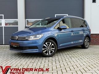 Volkswagen Touran 1.5 TSI Comfortline 7p | Carplay | Navigatie | Adaptive cruise | DAB | Climate | Stoelverwarming | Sensoren