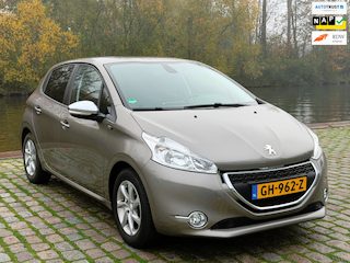 Peugeot 208 1.2 PureTech Style Pack 2e eigenaar goed onderhouden airco elektrische ramen cruise control navigatie