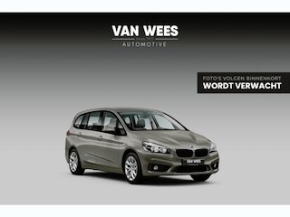 BMW 2-serie Tourer 220i 7p. | Stoelverwarming | Cruise control | Sportstuur | Active Guard | Navigatie | Climate control | PDC | Regensensor | 3e zitrij | Modell Advantage
