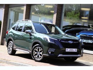 Subaru Forester 2.0i e-BOXER Luxury Navi Camera ACC LED