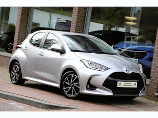 Toyota Yaris 1.5 Hybrid Dynamic Navi LED Camera ACC