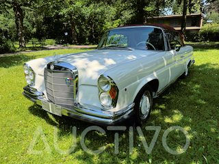 Mercedes-Benz 200-serie 220SEB