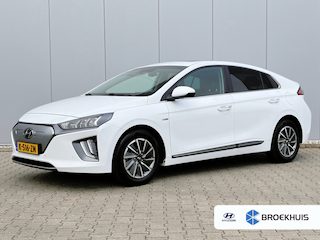 Hyundai Ioniq Premium Sky EV 38 kWh | Stoel verwarming voor en achter | Stuurverwarming | Stoelverkoeling voor | Electrisch schuif kantel dak | All-season banden | Achteruitrijcamera | Cruise Control | Airco | Apple Carplay/Android Auto | Bestuurdersstoel met geheugen functie |