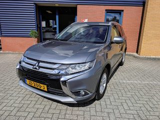 Mitsubishi Outlander 2.0 BUSINESS EDITION,Dealer onderhouden, Automaat,Trekhaak,Cruise,Navi