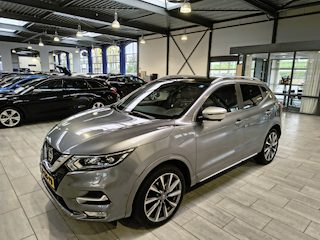 Nissan Qashqai 1.3 DIG-T 160 pk Tekna + | Trekhaak | Pano | Leder | Bose | 360° Camera | Adapt. cruise | El. verst. stoel + geh.