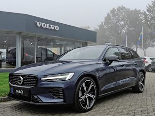 Volvo V60 T6 350PK Plug-in hybrid AWD Ultra Dark | BLIS | B&W | HUD | Pano | 360 Camera | ACC | Keyless | Massage + geventileerde & verwarmde stoelen |