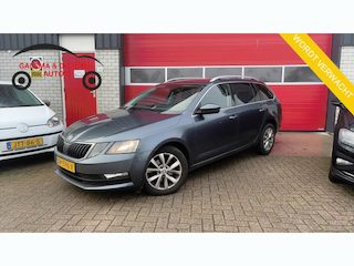 Skoda Octavia Combi 1.0 TSI Greentech Ambition Business AUTOMAAT / TREKHAAK / STOELVERW / CARPLAY / NAVI / CLIMA / PDC / BLUETOOTH / CRUISE / NL-AUTO