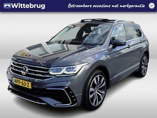 Volkswagen Tiguan 1.4 TSI eHybrid 2X R-Line / 245 PK/ AUTOMAAT/ TREKHAAK/ PANO/ KEYLESS/ DIGITAL DASH/ HEAD-UP DISPLAY/ NAVI/ APP-CONNECT/ PARK. SENSOREN/ CLIMA/ STOELVERWARMING/ 20" LMV