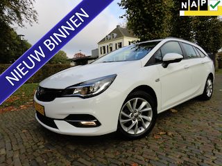 Opel Astra Sports Tourer 1.2 Edition Ecc Cruisecontrol Achteruitrijcamera Navigatie Comfortstoelen Pdc LM Velgen***Apk t/m 6-3-2028***