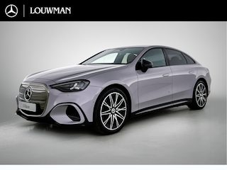 Mercedes-Benz C-klasse 400 4MATIC Launch Edition 94 kWh | Nightpakket | Rijassistentiepakket Plus | Sportstoelen pakket | Trekhaak | Vast panoramadak | URBAN GUARD | AMG-velgen (20 inch) 10 dubbelspaaks |