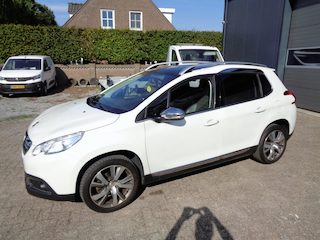 Peugeot 2008 1.2 PureTech Féline