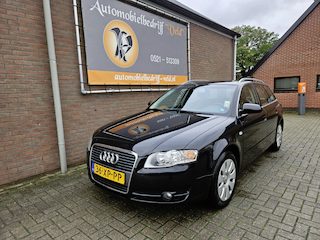 Audi A4 Avant 2.0 Advance (lawaai in de motor)