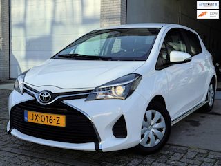 Toyota Yaris 1.0 VVT-i Aspiration/ nap/ 2e EIG/ dealeronderhouden/ 1jaar apk/ zeer nette auto/ volle opties.